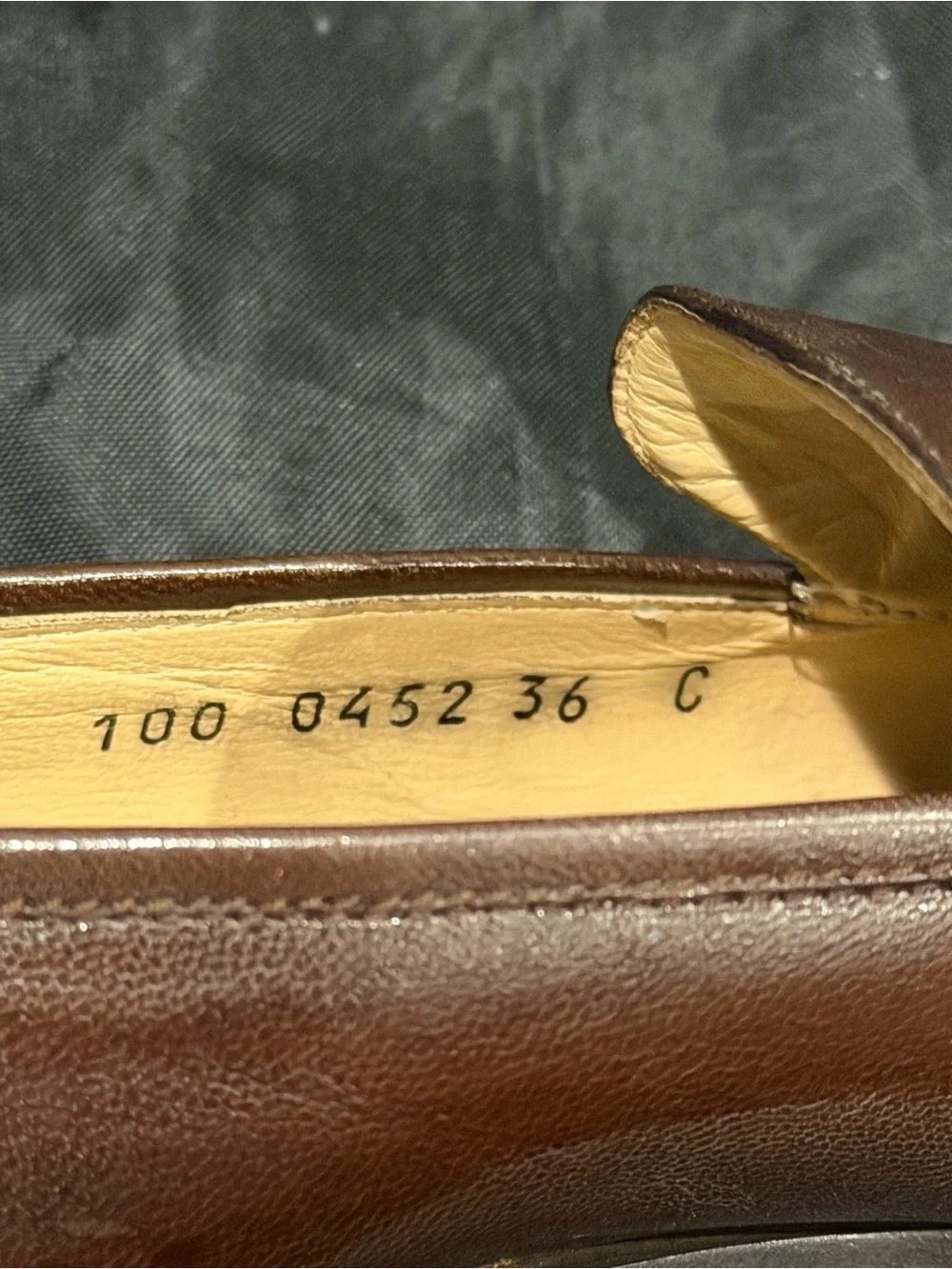 Vintage Gucci Square-ToenBrown Leather Women's Loafers with Gold Bar Detail, Sz6